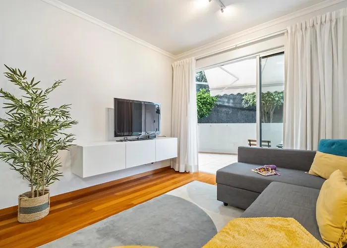 Pilar Hills Funchal, By Op